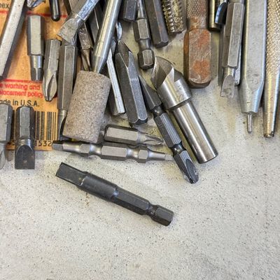 LOT 109G: Variety of Drill Bits & NIP Glass Cutter