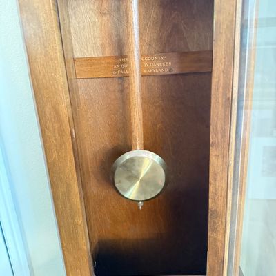 LOT 24F: Vintage Daneker "York County" Grandmother Clock w Key