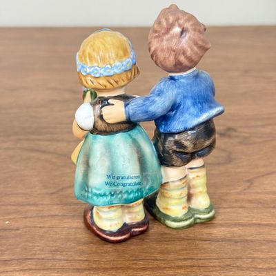 LOT 11F: Pair of Vintage Goebel Hummel Figurines w Boxes: 214/E We Congratulate & 73 Little Helper