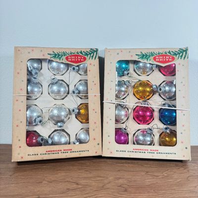 LOT 146F: Vintage Glass Christmas Ornaments: Shiny Brite & More