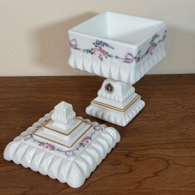 LOT 20F: 1950s/60s Westmoreland Hand Painted Milk Glass: Footed Round Trinket Dish & Square Pedestal "Wedding Cake"...