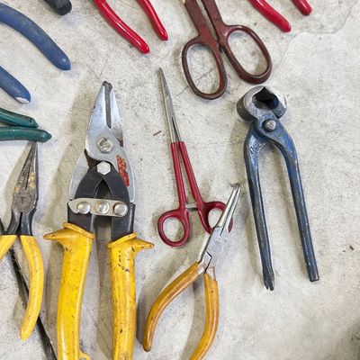 LOT 117G: Large Collection of Vintage Pliers & More