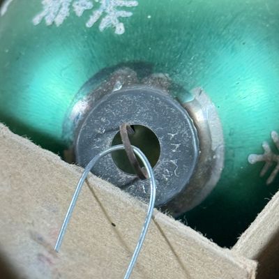 LOT 142F: Vintage Glass Christmas Tree Ornaments: Shiny Brite & More