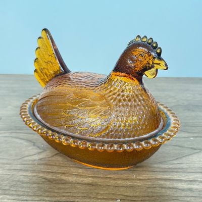 LOT 36F: Vintage Amber Glass Hen on a Nest (6")