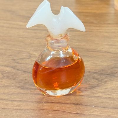 LOT 47F: Vintage Perfume Splash Bottles: Estée Lauder, Adolfo, Nina Ricci & More