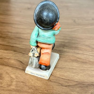 LOT 8F: Vintage Goebel Hummel Figurines: 11 2/0 Merry Wanderer & KF40 Chimney Sweep