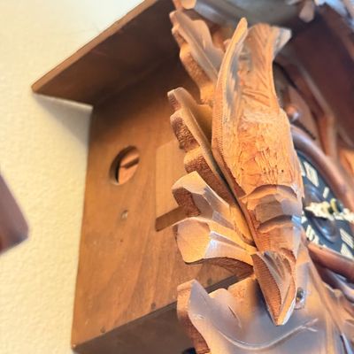 LOT 168W: Vintage Deer Head German Wooden Wall Cuckoo Clock