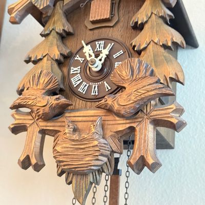 LOT 167W: Vintage Wooden German Wall Cuckoo Clock