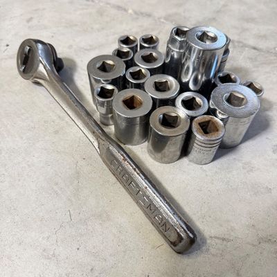 LOT 74G: Craftsman Sockets & Socket Wrench