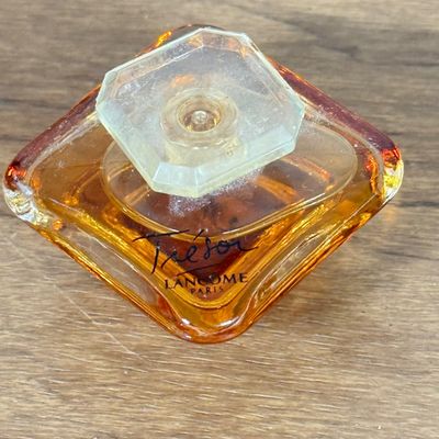 LOT 46F: Vintage Perfume Splash Bottles: White Diamonds, True Love, SpellBound & More