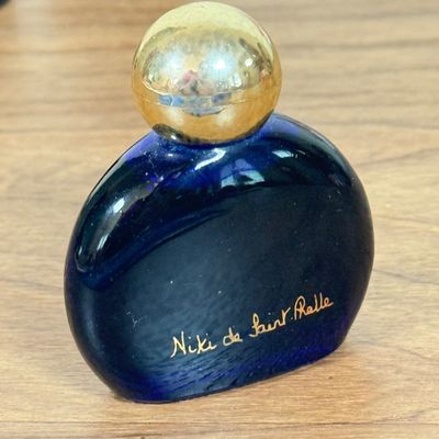 LOT 50F: Vintage Perfume Splash Bottles: Christian Dior Poison, Sun Moon and Stars & More