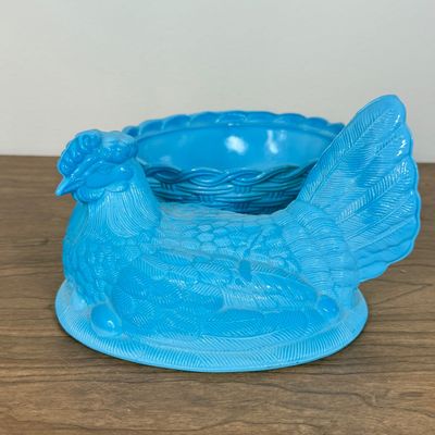 LOT 32F: Vintage Blue Milk Glass Hen on a Nest (7.5”)