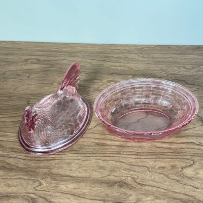 LOT 34F: Vintage Longaberger Cranberry Glass Hen on a Nest (6")