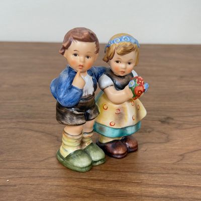 LOT 11F: Pair of Vintage Goebel Hummel Figurines w Boxes: 214/E We Congratulate & 73 Little Helper