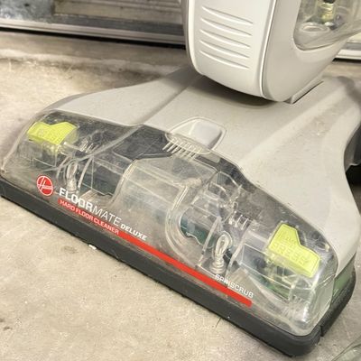 LOT 73G: Hoover FloorMate Deluxe Hard Floor Cleaner