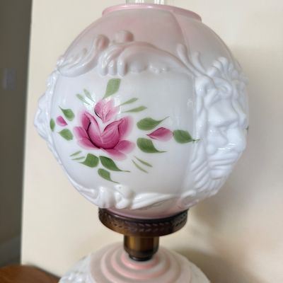 LOT 14F: 1940s Gone with the Wind Style Victorian Pink & White Floral Parlor Lamp