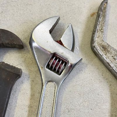 LOT 96G: Vintage Plumbing, Pipe & Adjustable Wrenches