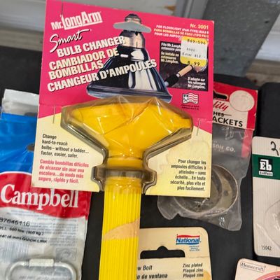 LOT 119G: Vintage NIP Household/Garage Items