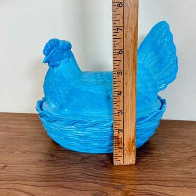 LOT 32F: Vintage Blue Milk Glass Hen on a Nest (7.5”)