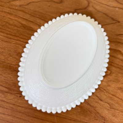 LOT 35F: Vintage Milk Glass Hen on a Nest (6")