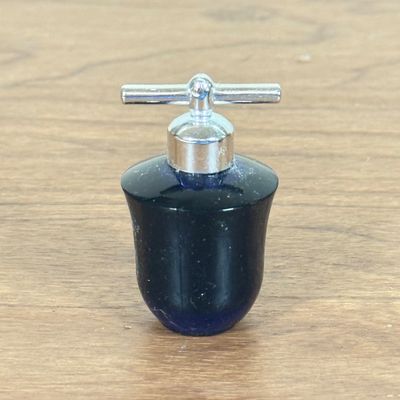 LOT 50F: Vintage Perfume Splash Bottles: Christian Dior Poison, Sun Moon and Stars & More