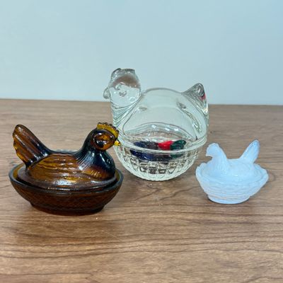 LOT 37F: Vintage Mini Hens on Nests: Clear Glass w Hearts, Amber Glass & Milk Glass