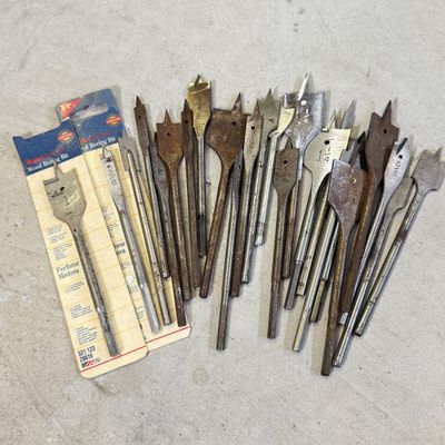 LOT 110G: Wood Boring Drill Bits