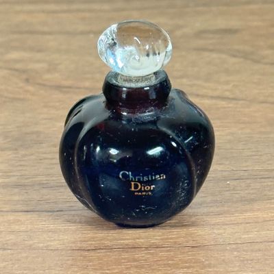 LOT 50F: Vintage Perfume Splash Bottles: Christian Dior Poison, Sun Moon and Stars & More