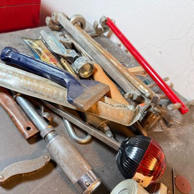 LOT 84G: Miscellaneous Lot of Tools/Garage Finds