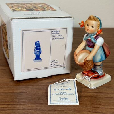 LOT 11F: Pair of Vintage Goebel Hummel Figurines w Boxes: 214/E We Congratulate & 73 Little Helper