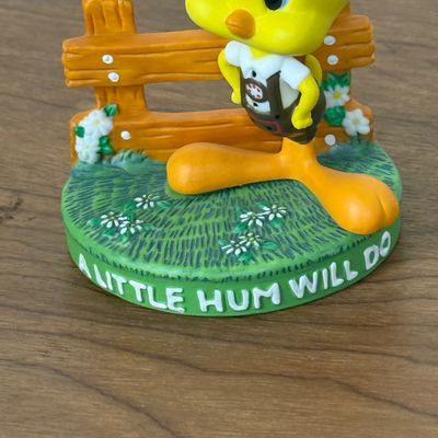LOT 5F: 2000 Goebel Warner Brothers Tweety Alpine Outfit "A Little Hum Will Do" Figurine