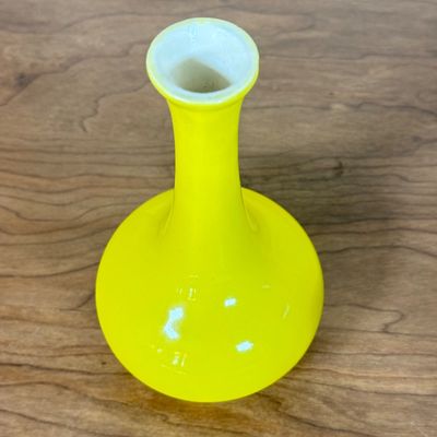 LOT 15F: Vintage Pottery Collection: Pearl China Co Hand Decorated 22kt Gold Mid-Century Pitcher, MCM Royal Haeger USA Yellow Bud Vase...