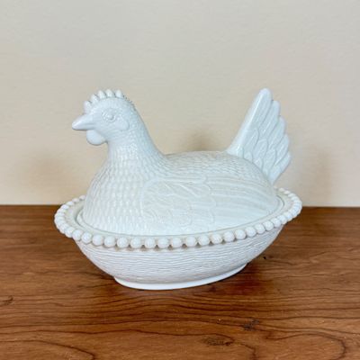 LOT 35F: Vintage Milk Glass Hen on a Nest (6")