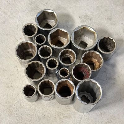 LOT 74G: Craftsman Sockets & Socket Wrench