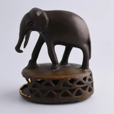 Vintage Chinese Bronze Elephant Scrubber