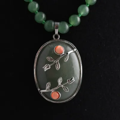 Green Quartz Beaded Floral Necklace 