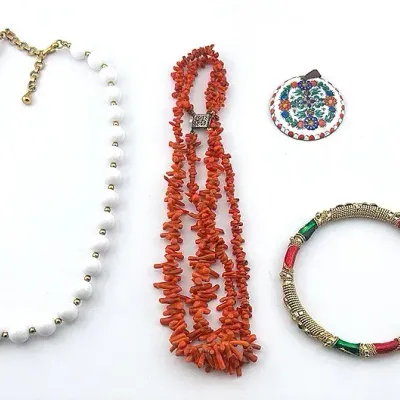 Glass & Coral Necklaces, Bracelet & Pendant 