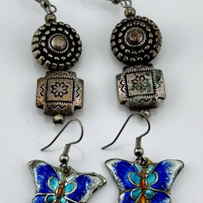2 Pair Of Dangle Earrings