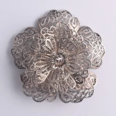 Silver Filigree Floral Brooch