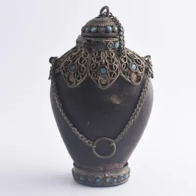 Antique Tibetan Horn Snuff Bottle