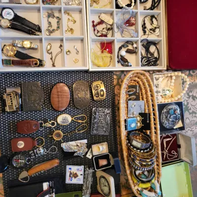 Sale Photo Thumbnail #140