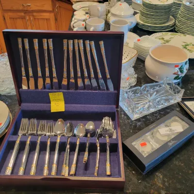 Flatware Set 