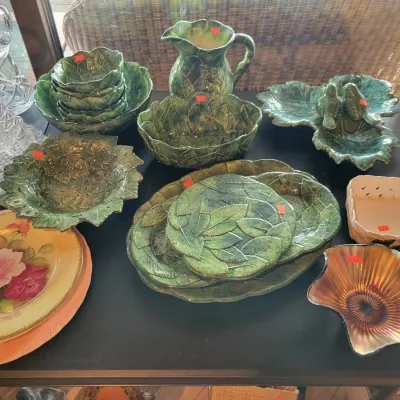 Green Leaf Serving Dishes 