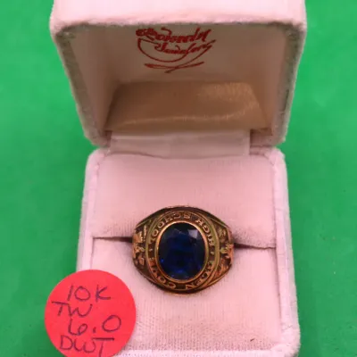 10k Ring with stone 