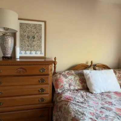 Oak bedroom set, tall chest of drawers and bed with headboard