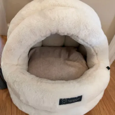 Plush covered cave pet bed for cat or small dog