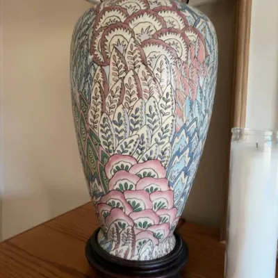 Asian style porcelain ginger jar table lamp, pink and blue, wood base