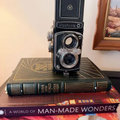 Vintage Yashica-D twin lens reflex camera, TLR film camera