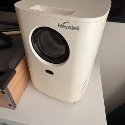 Hasatek portable home theater video projector