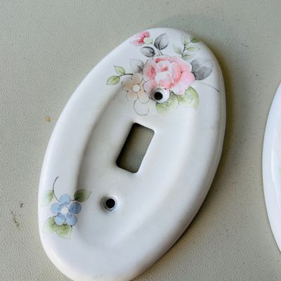 Lot 143 White ceramics